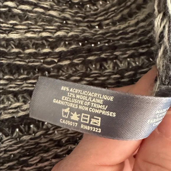 Roots Poncho - Picture 7 of 7